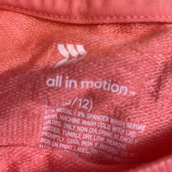Cute all in motion brand new with the tags - Picture 3 of 3